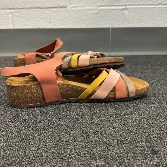 Colorful Strappy Sandals - Picture 2 of 7